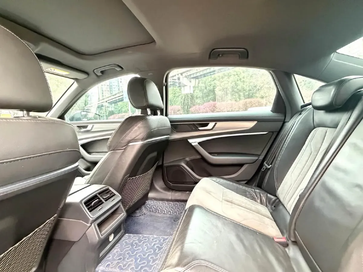 2019 Audi A6L 2.0T 190HP L4 7DCT,autocango,china used car exporter,china ev exporter,chinese used car exporter,chinese used ev exporter