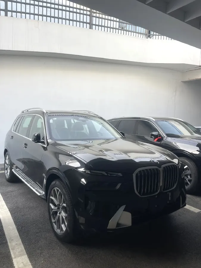 2024 BMW X7 3.0T 381HP L6 8AT,autocango,china used car exporter,china ev exporter,chinese used car exporter,chinese used ev exporter