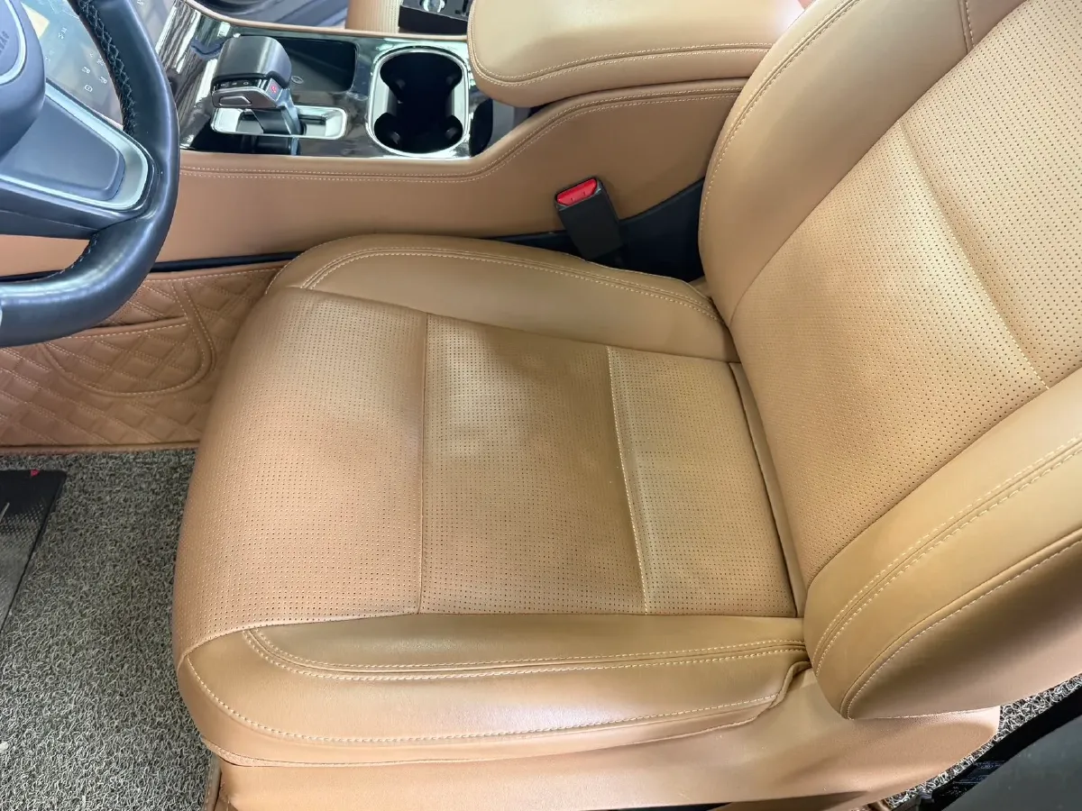 2020 Li ONE Range Extended 131HP REEV 40.5KWH,autocango,china used car exporter,china ev exporter,chinese used car exporter,chinese used ev exporter