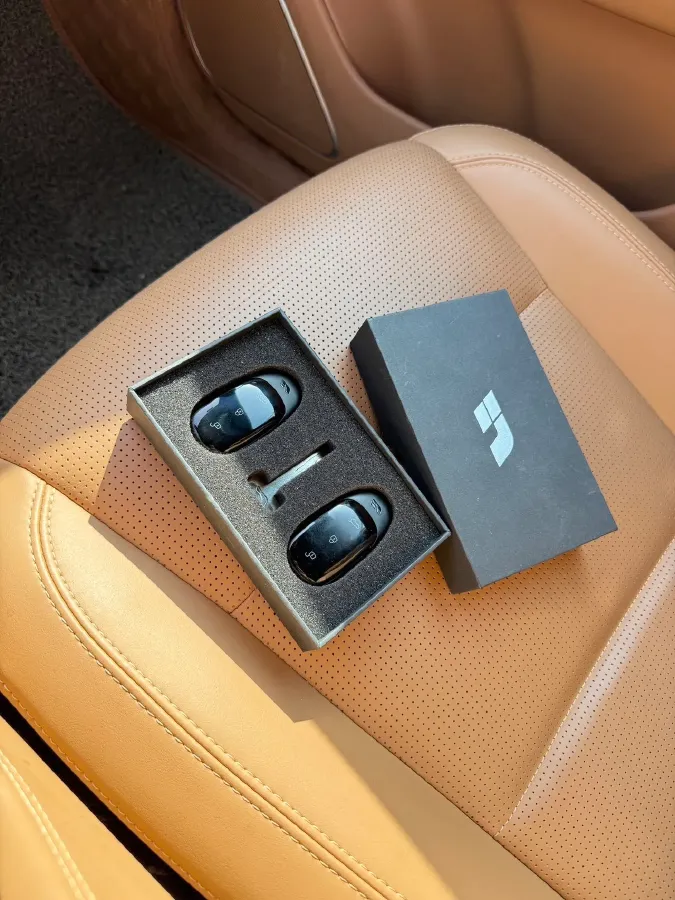 2020 Li ONE Range Extended 131HP REEV 40.5KWH,autocango,china used car exporter,china ev exporter,chinese used car exporter,chinese used ev exporter