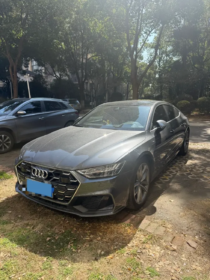 2024 Audi A7 2.0T 265HP L4 7DCT,autocango,china used car exporter,china ev exporter,chinese used car exporter,chinese used ev exporter