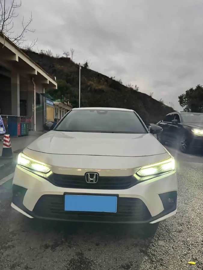 2022 Honda Civic 1.5T 182HP L4 CVT,autocango,china used car exporter,china ev exporter,chinese used car exporter,chinese used ev exporter