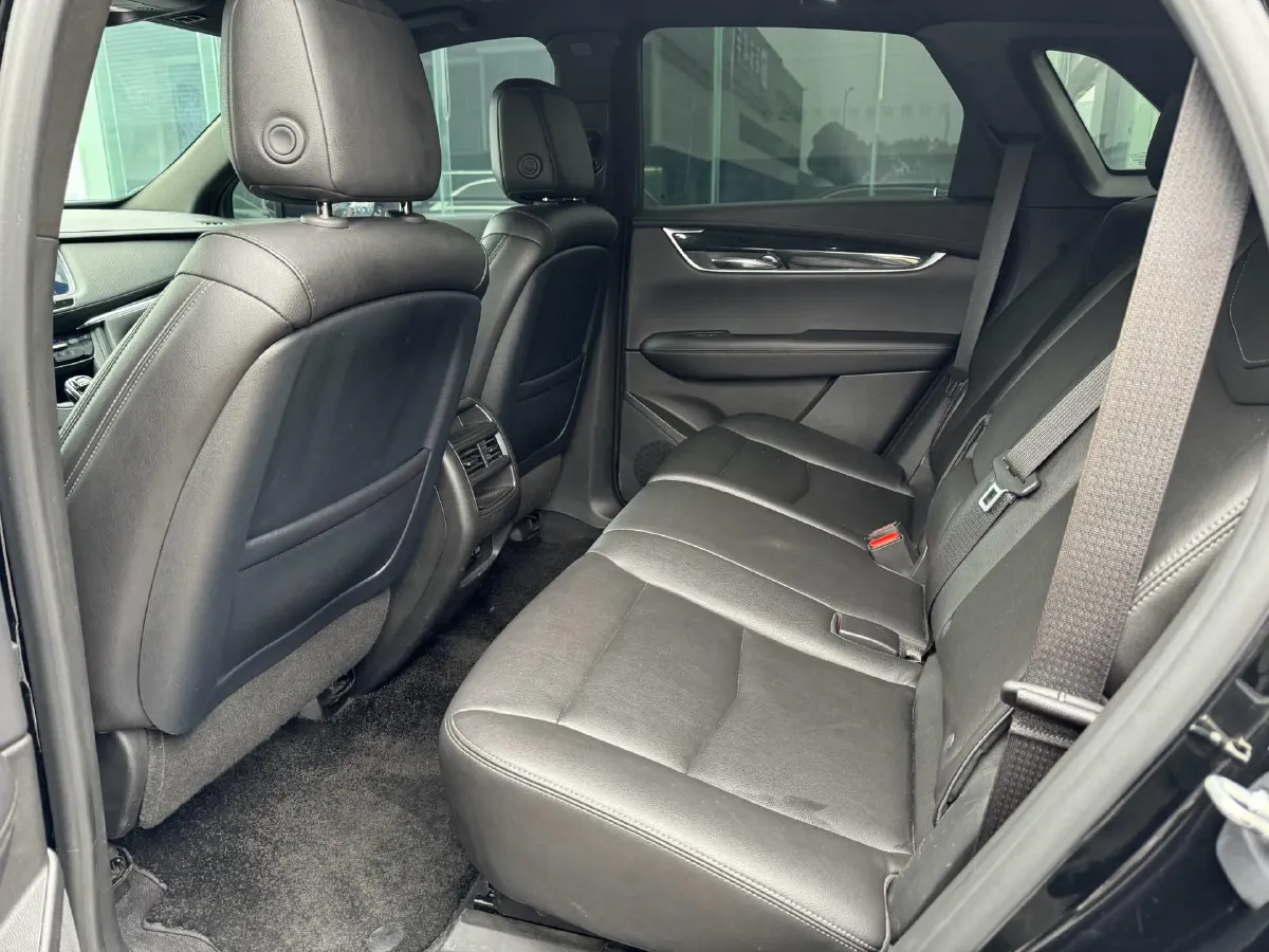 2021 Cadillac XT5 2.0T 237HP L4 9AT,autocango,china used car exporter,china ev exporter,chinese used car exporter,chinese used ev exporter