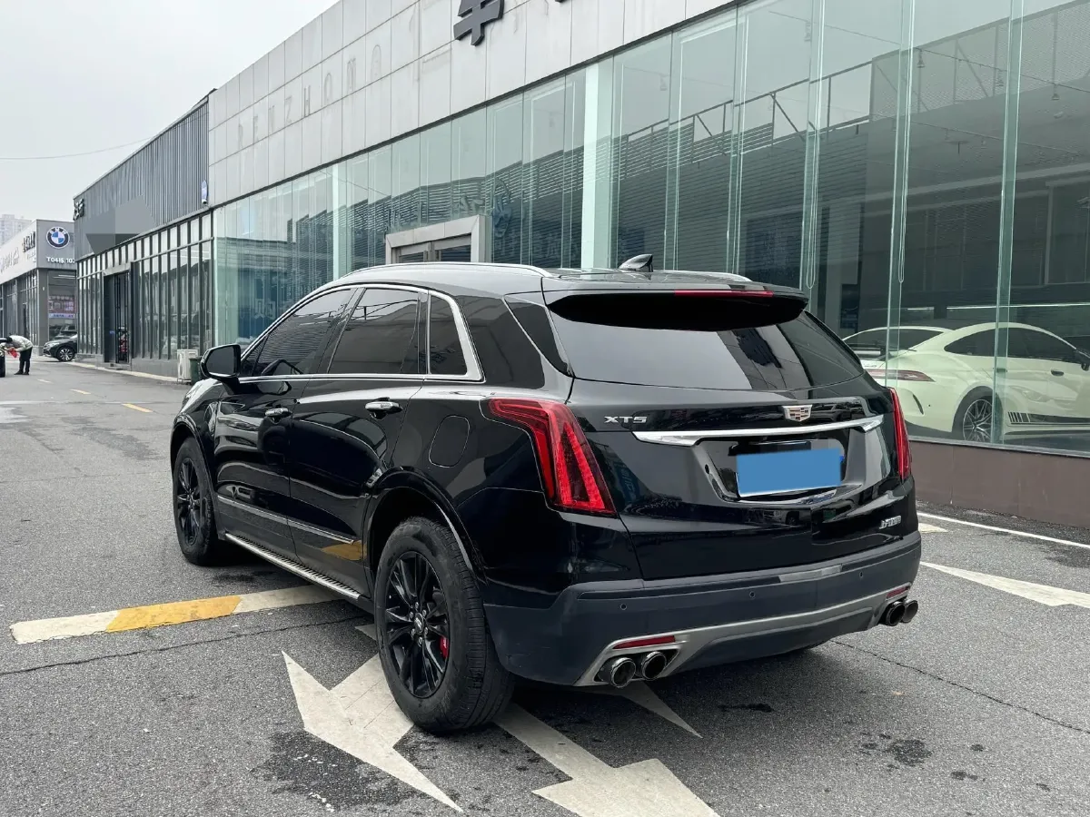 2021 Cadillac XT5 2.0T 237HP L4 9AT,autocango,china used car exporter,china ev exporter,chinese used car exporter,chinese used ev exporter