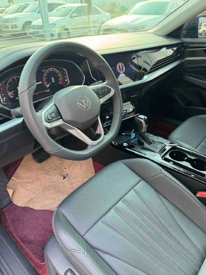 2025 Volkswagen Passat 2.0T 186HP L4 7DCT,autocango,china used car exporter,china ev exporter,chinese used car exporter,chinese used ev exporter