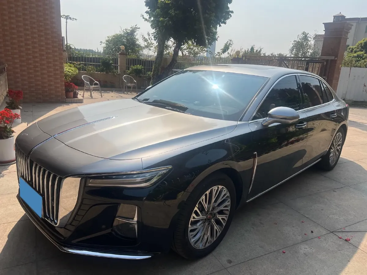 2023 HongQi H5 2.0T 224HP L4 8AT,autocango,china used car exporter,china ev exporter,chinese used car exporter,chinese used ev exporter