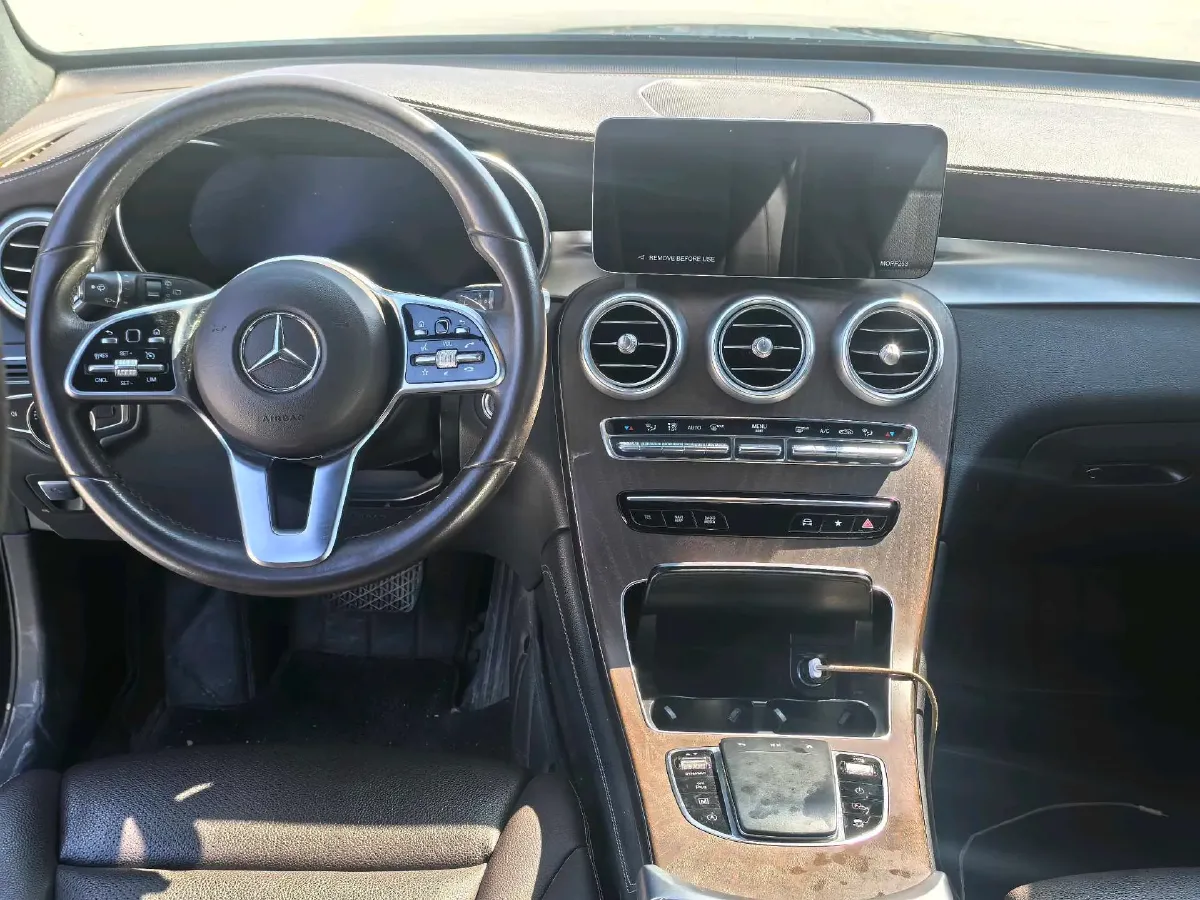 2022 Mercedes-Benz GLC Class 2.0T 258HP L4 9AT,autocango,china used car exporter,china ev exporter,chinese used car exporter,chinese used ev exporter