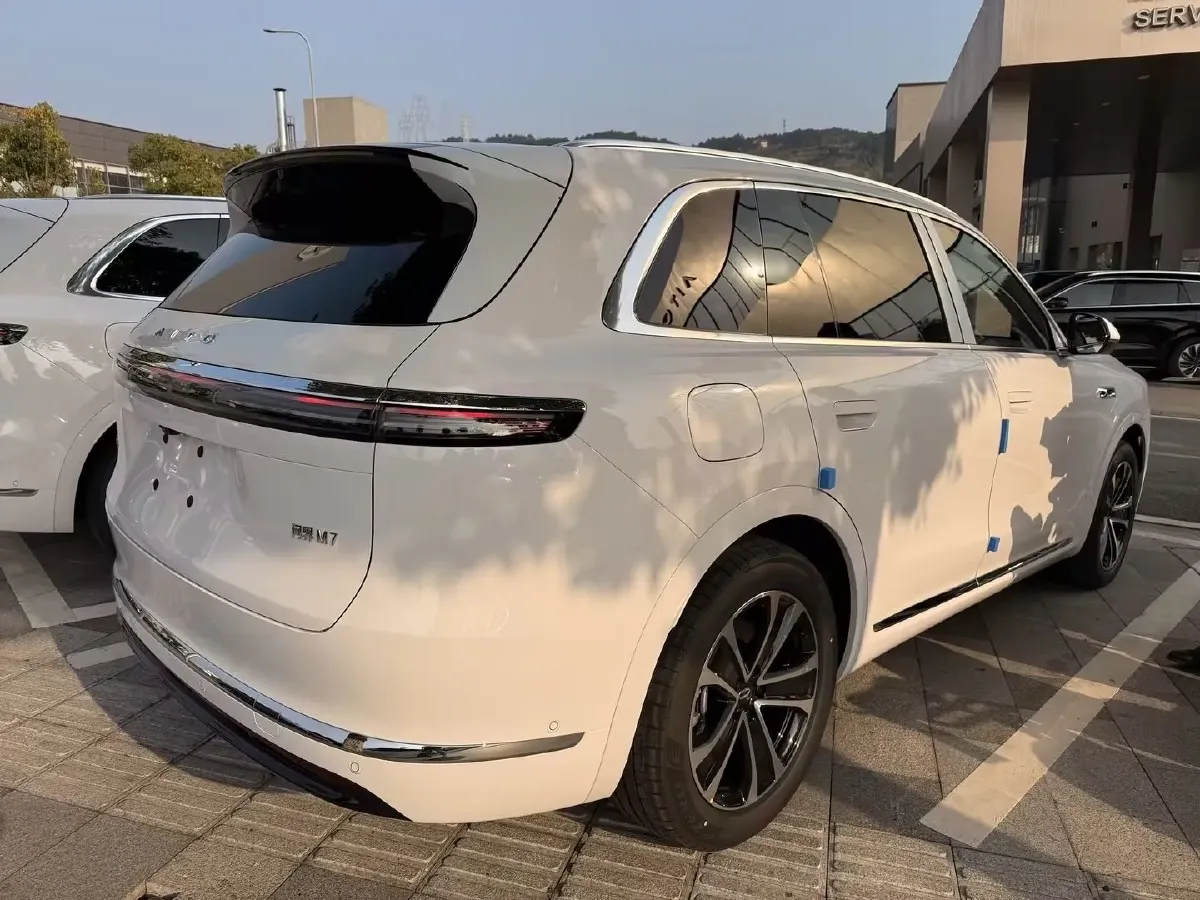 2026 AITO AITO M7 REEV 160HP REEV,autocango,china used car exporter,china ev exporter,chinese used car exporter,chinese used ev exporter