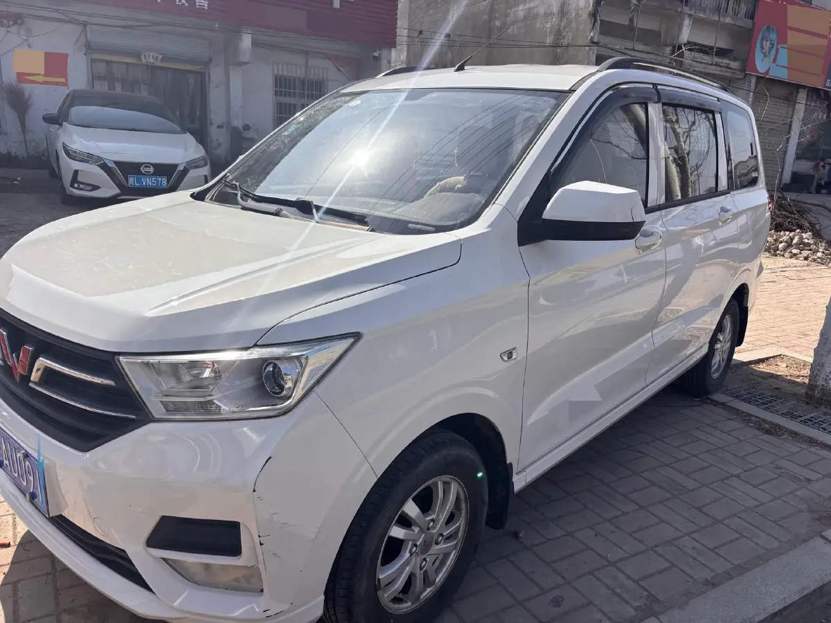 2019 WuLing HongGuang 1.5L 105HP L4 5MT,autocango,china used car exporter,china ev exporter,chinese used car exporter,chinese used ev exporter
