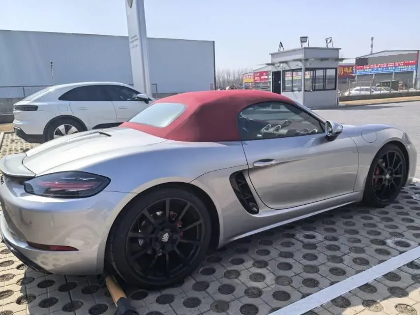 2022 Porsche 718 2.0T 250HP H4 7DCT,autocango,china used car exporter,china ev exporter,chinese used car exporter,chinese used ev exporter