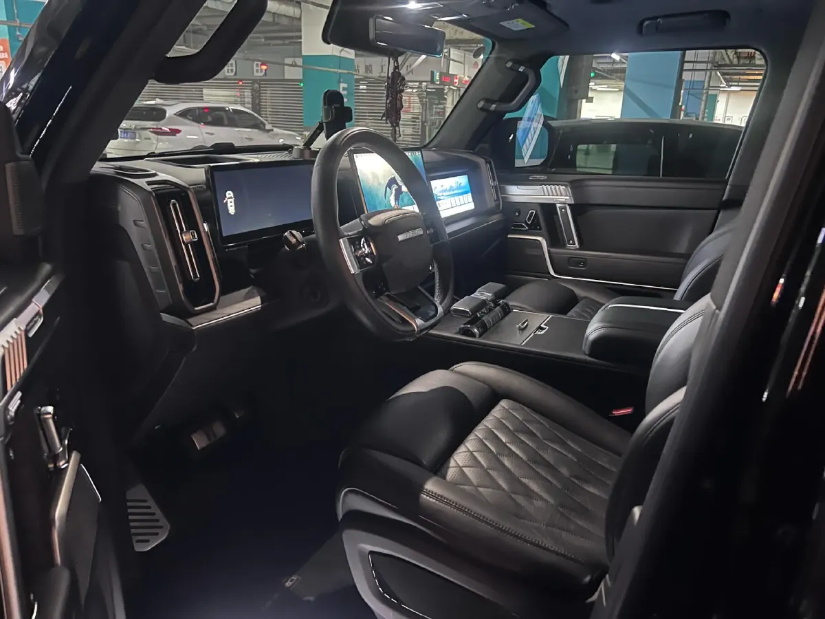 2023 M Hero 917 REEV 197HP 2AT REEV 65.8KWH,autocango,china used car exporter,china ev exporter,chinese used car exporter,chinese used ev exporter