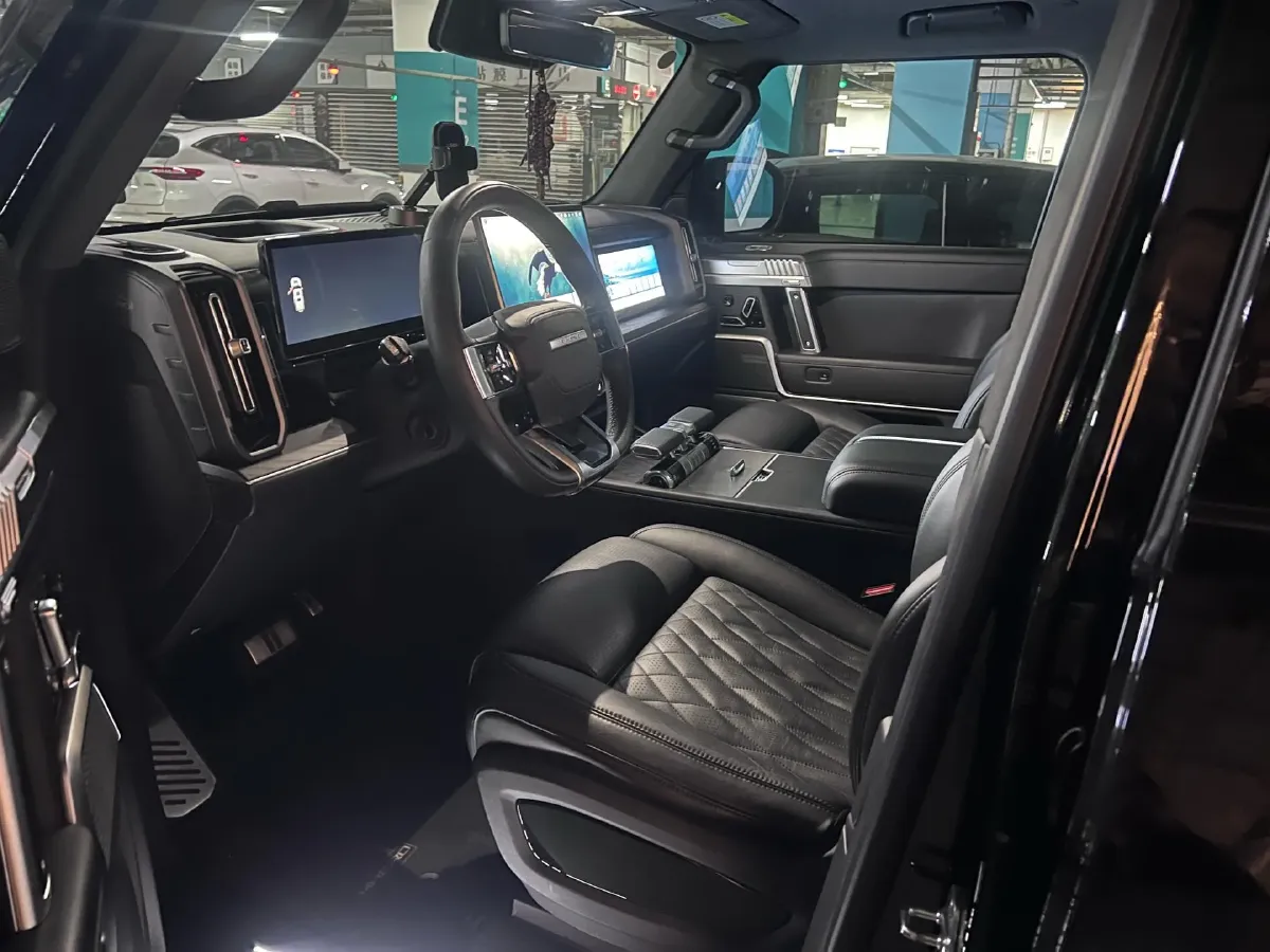 2023 M Hero 917 REEV 197HP 2AT REEV 65.8KWH,autocango,china used car exporter,china ev exporter,chinese used car exporter,chinese used ev exporter