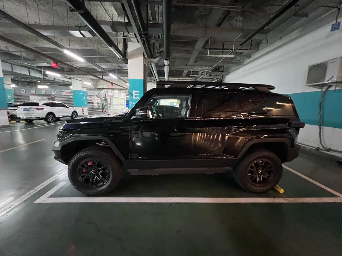 2023 M Hero 917 REEV 197HP 2AT REEV 65.8KWH,autocango,china used car exporter,china ev exporter,chinese used car exporter,chinese used ev exporter