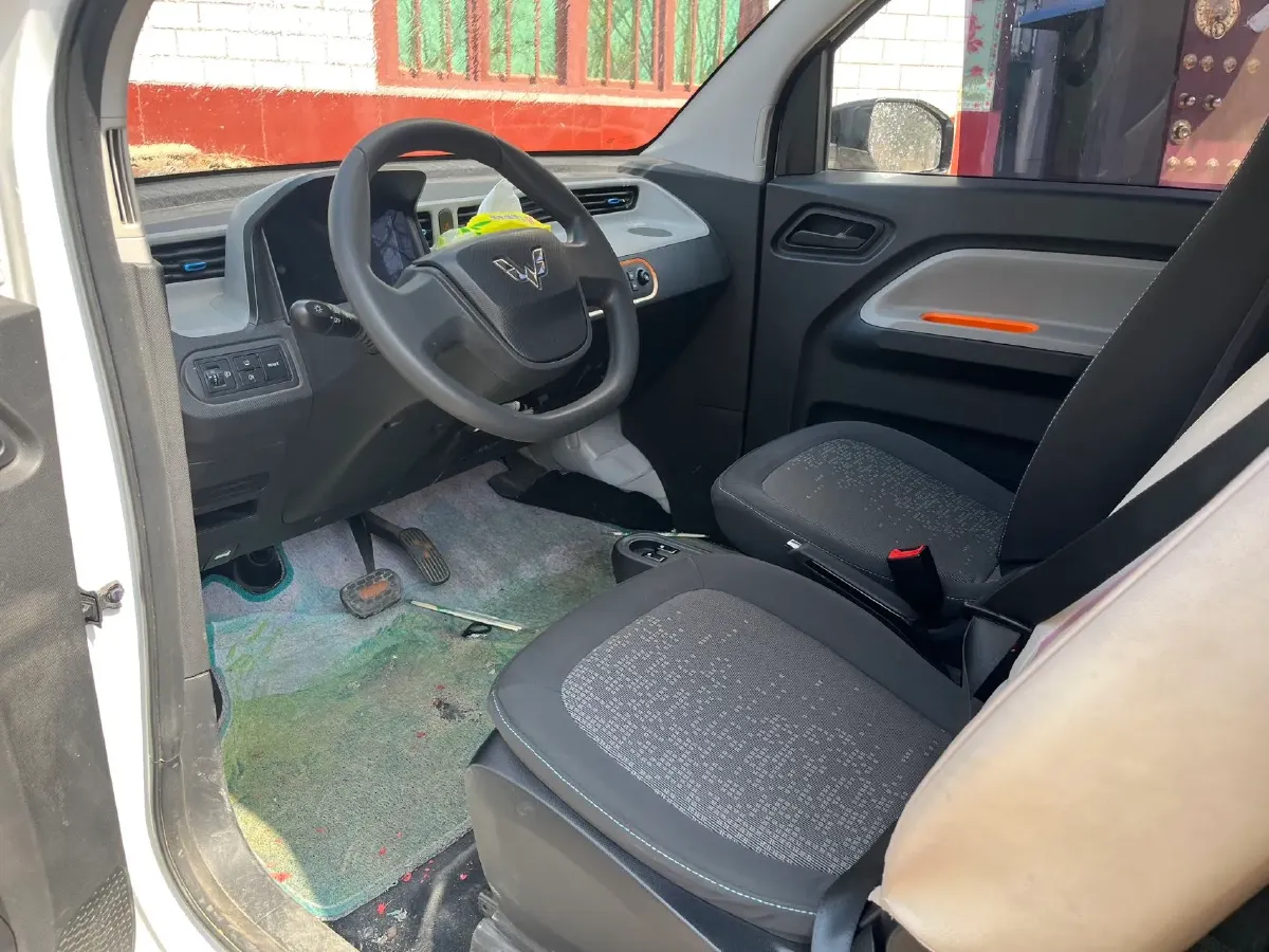 2020 WuLing HongGuang MINI EV BEV 13.8KWH,autocango,china used car exporter,china ev exporter,chinese used car exporter,chinese used ev exporter