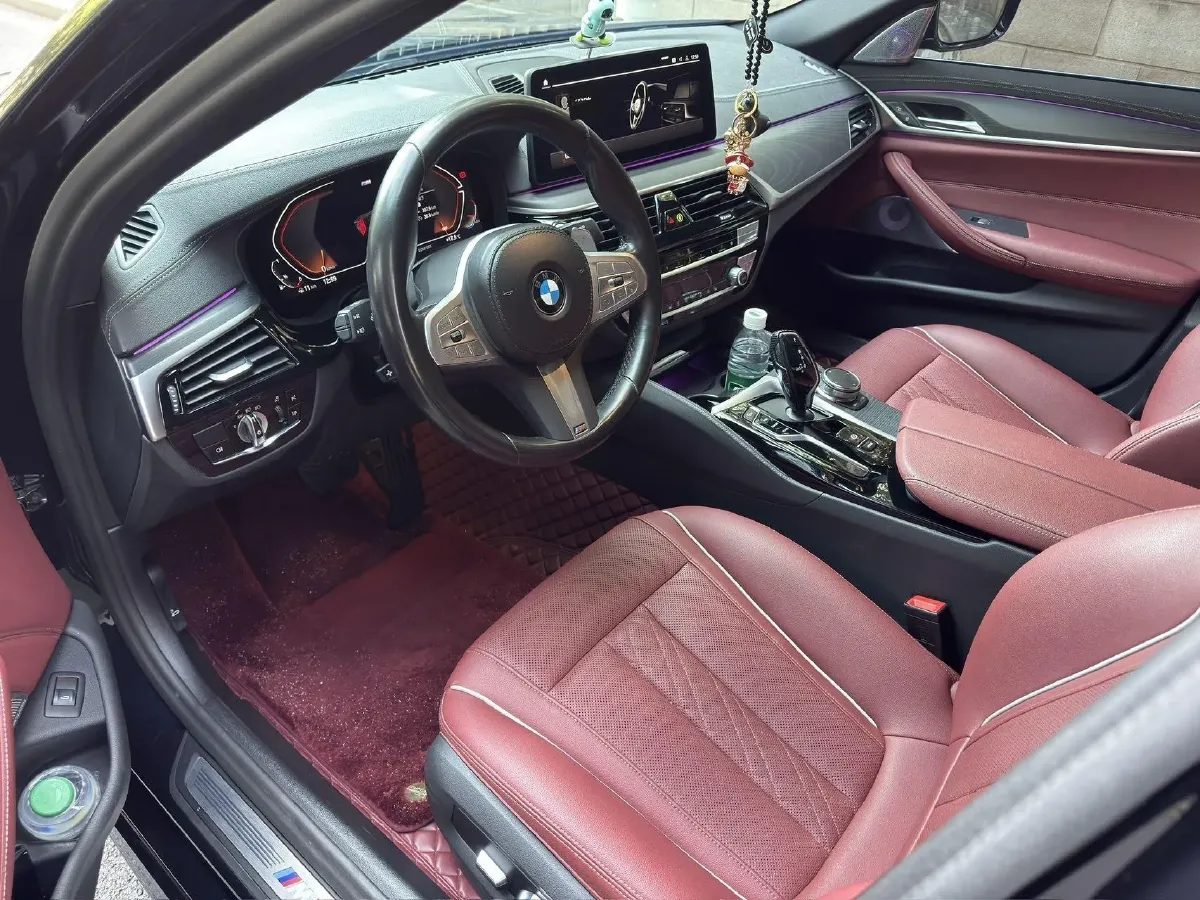 2022 BMW 5 Series 2.0T 252HP L4 8AT,autocango,china used car exporter,china ev exporter,chinese used car exporter,chinese used ev exporter