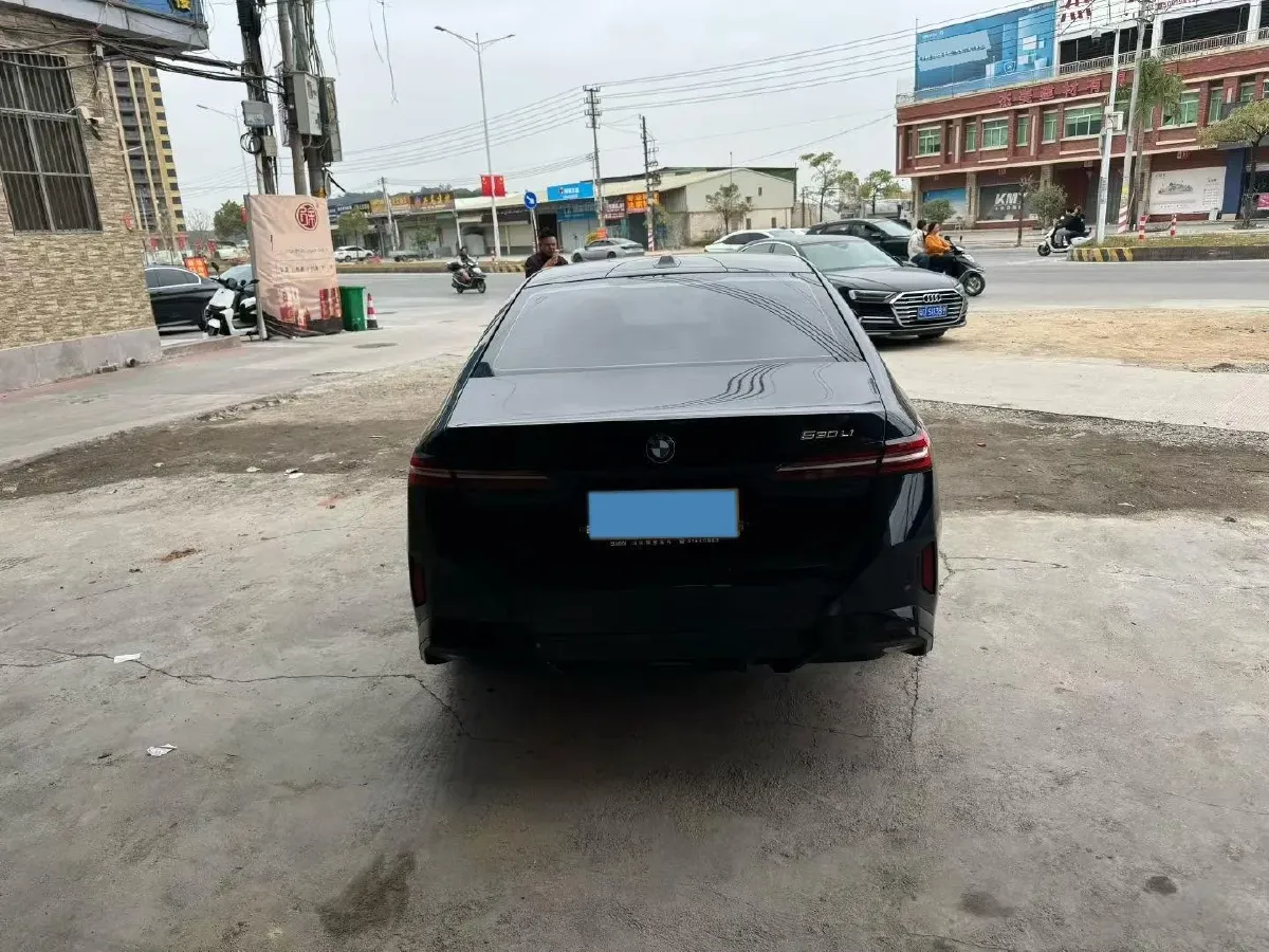2025 BMW 5 Series 2.0T 258HP L4 8AT,autocango,china used car exporter,china ev exporter,chinese used car exporter,chinese used ev exporter