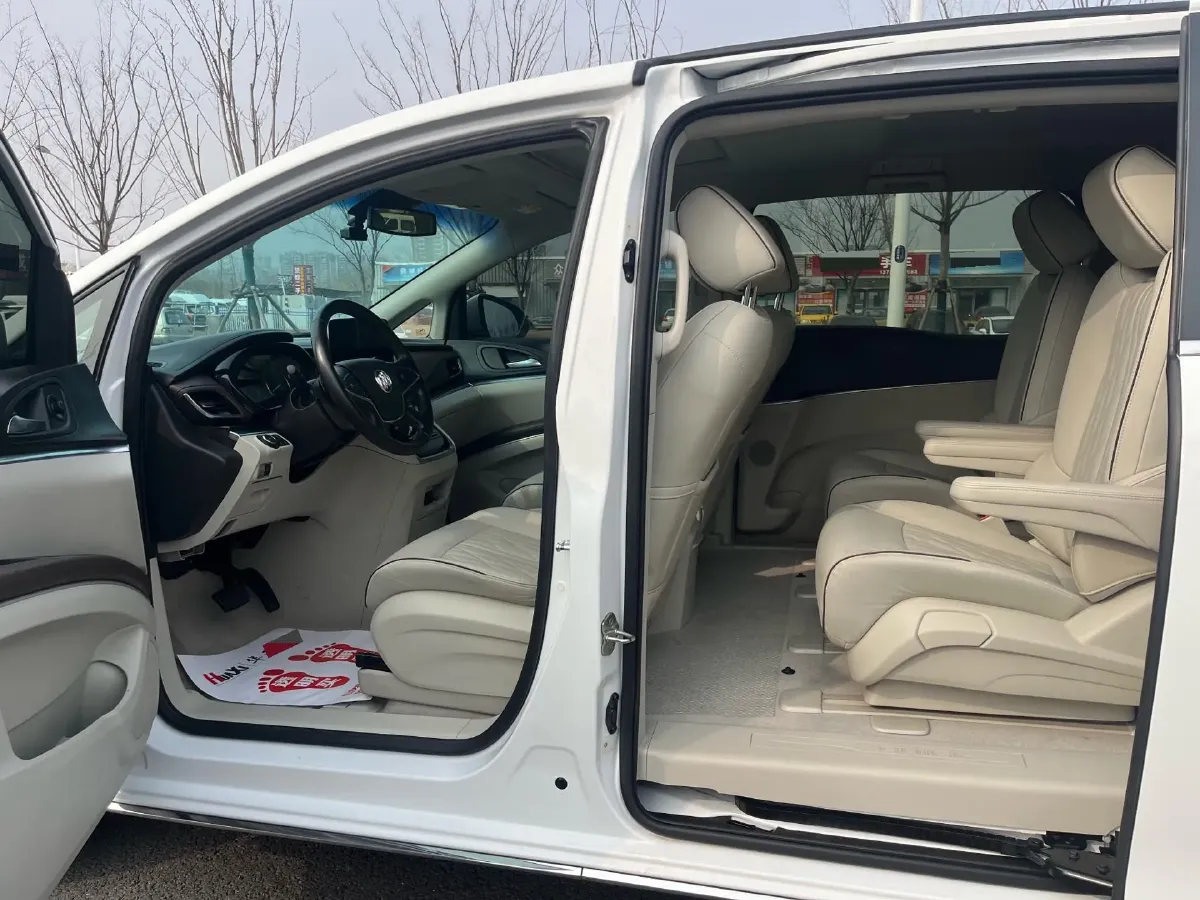 2023 Buick GL8 2.0T 237HP L4 9AT,autocango,china used car exporter,china ev exporter,chinese used car exporter,chinese used ev exporter