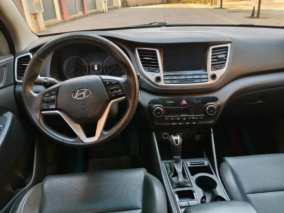 2018 Hyundai Tucson 1.6T 177HP L4 7DCT,autocango,china used car exporter,china ev exporter,chinese used car exporter,chinese used ev exporter