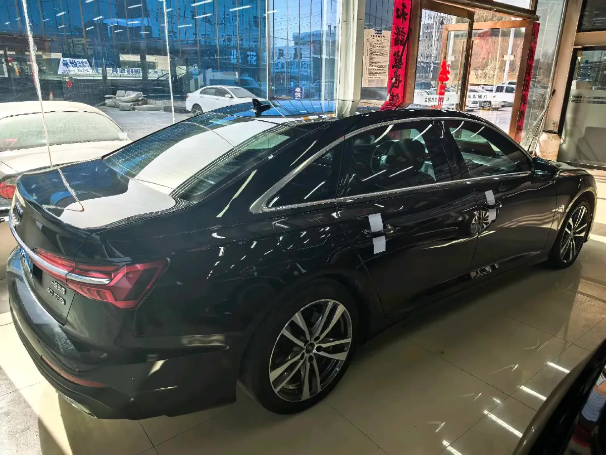 2022 Audi A6L 2.0T 190HP L4 7DCT,autocango,china used car exporter,china ev exporter,chinese used car exporter,chinese used ev exporter
