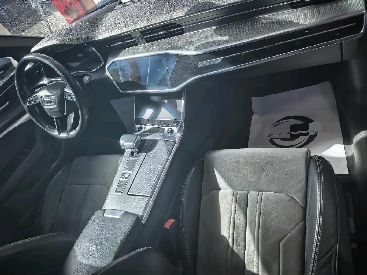 2022 Audi A6L 2.0T 190HP L4 7DCT,autocango,china used car exporter,china ev exporter,chinese used car exporter,chinese used ev exporter