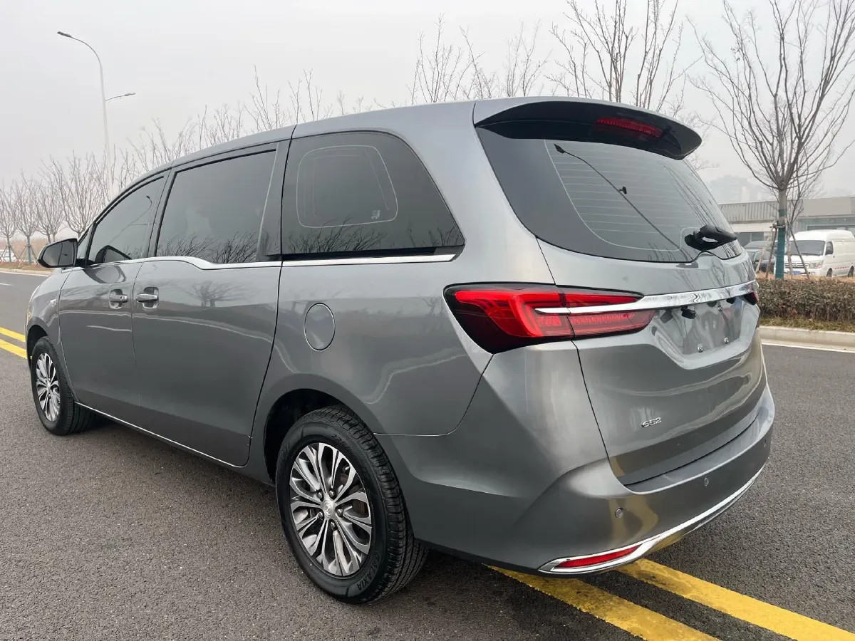 2022 Buick GL8 2.0T 237HP L4 9AT,autocango,china used car exporter,china ev exporter,chinese used car exporter,chinese used ev exporter