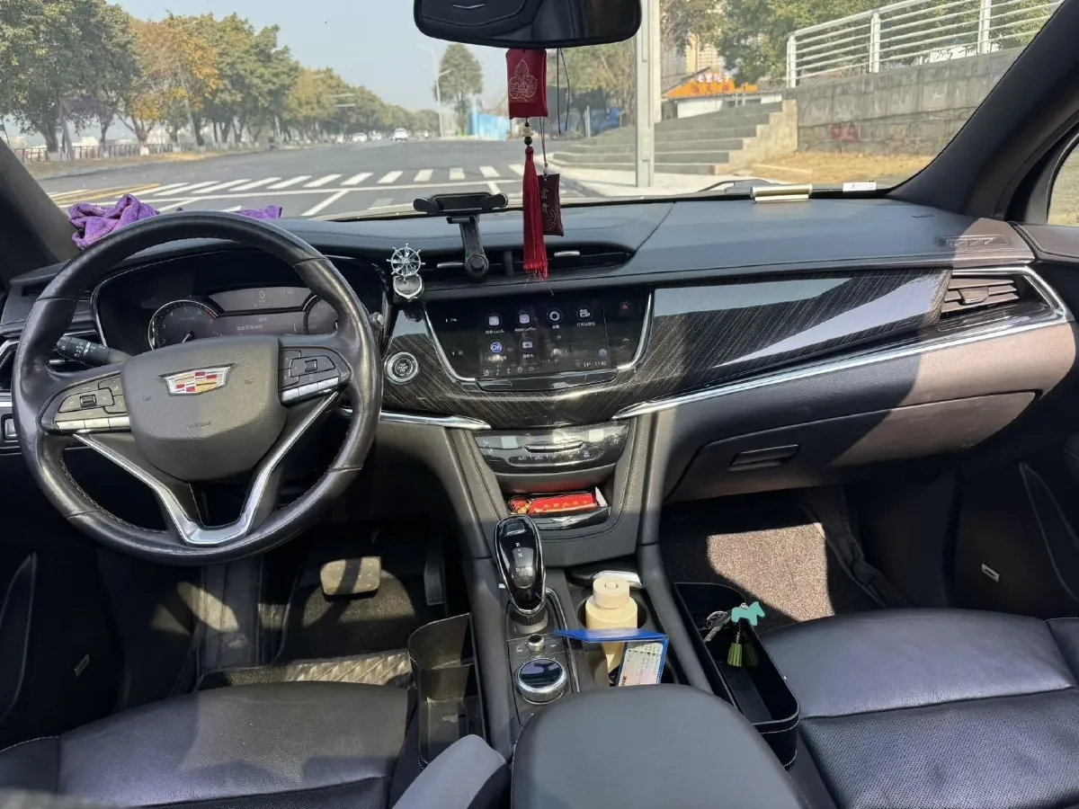 2021 Cadillac XT6 2.0T 237HP L4 9AT,autocango,china used car exporter,china ev exporter,chinese used car exporter,chinese used ev exporter