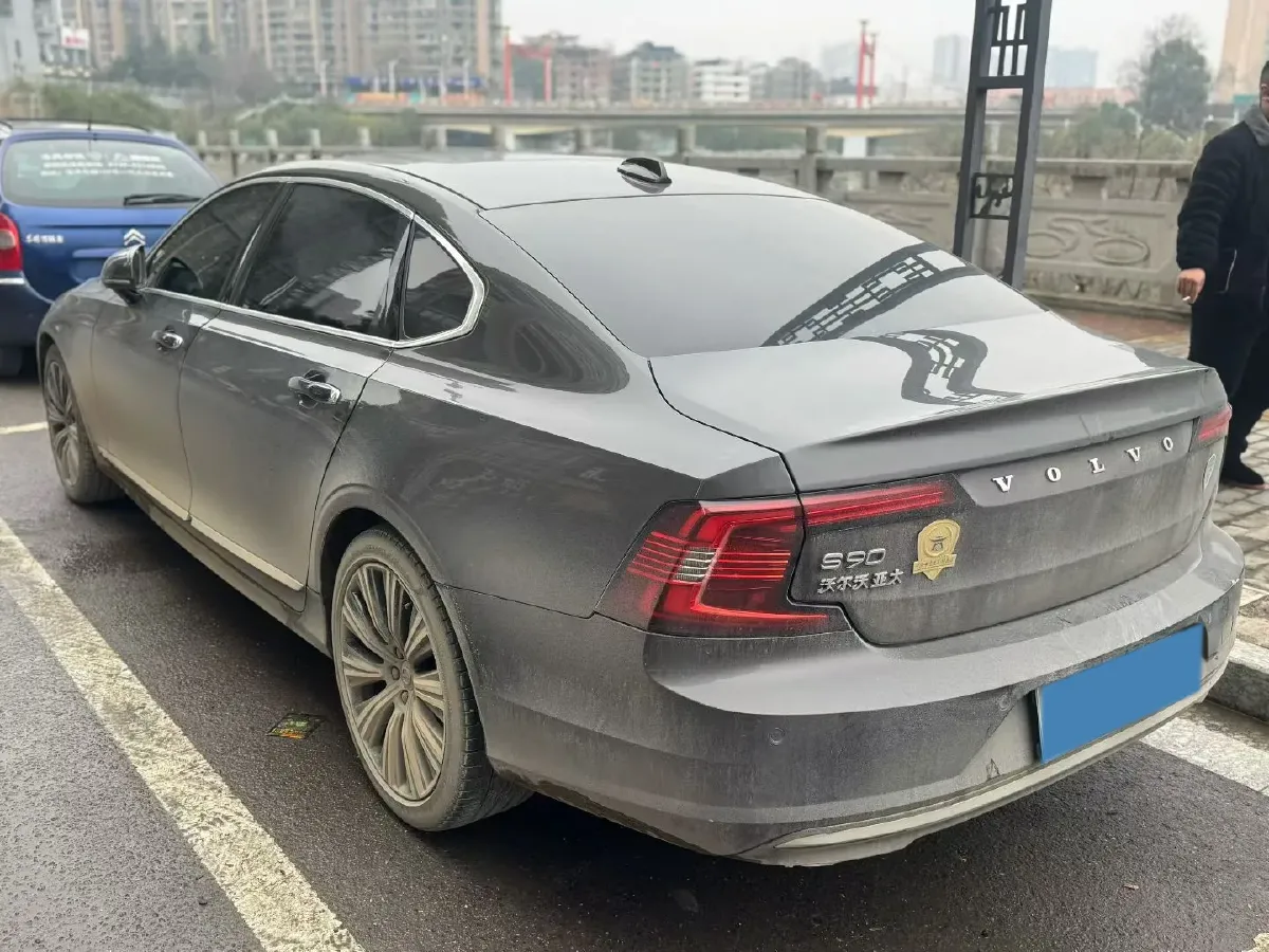 2024 Volvo S90 2.0T 250HP L4 8AT,autocango,china used car exporter,china ev exporter,chinese used car exporter,chinese used ev exporter