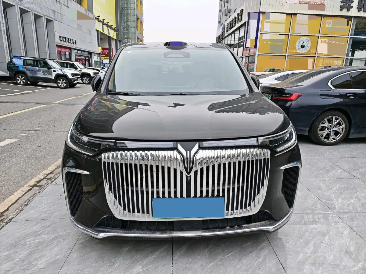 2025 Voyah Dream 1.5T 150HP L4 PHEV 41.7KWH,autocango,china used car exporter,china ev exporter,chinese used car exporter,chinese used ev exporter