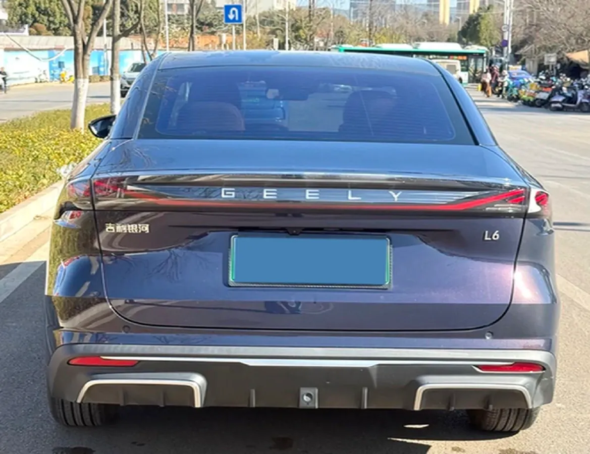 2023 Geely Galaxy L6 1.5T 163HP L4 3DHT PHEV,autocango,china used car exporter,china ev exporter,chinese used car exporter,chinese used ev exporter