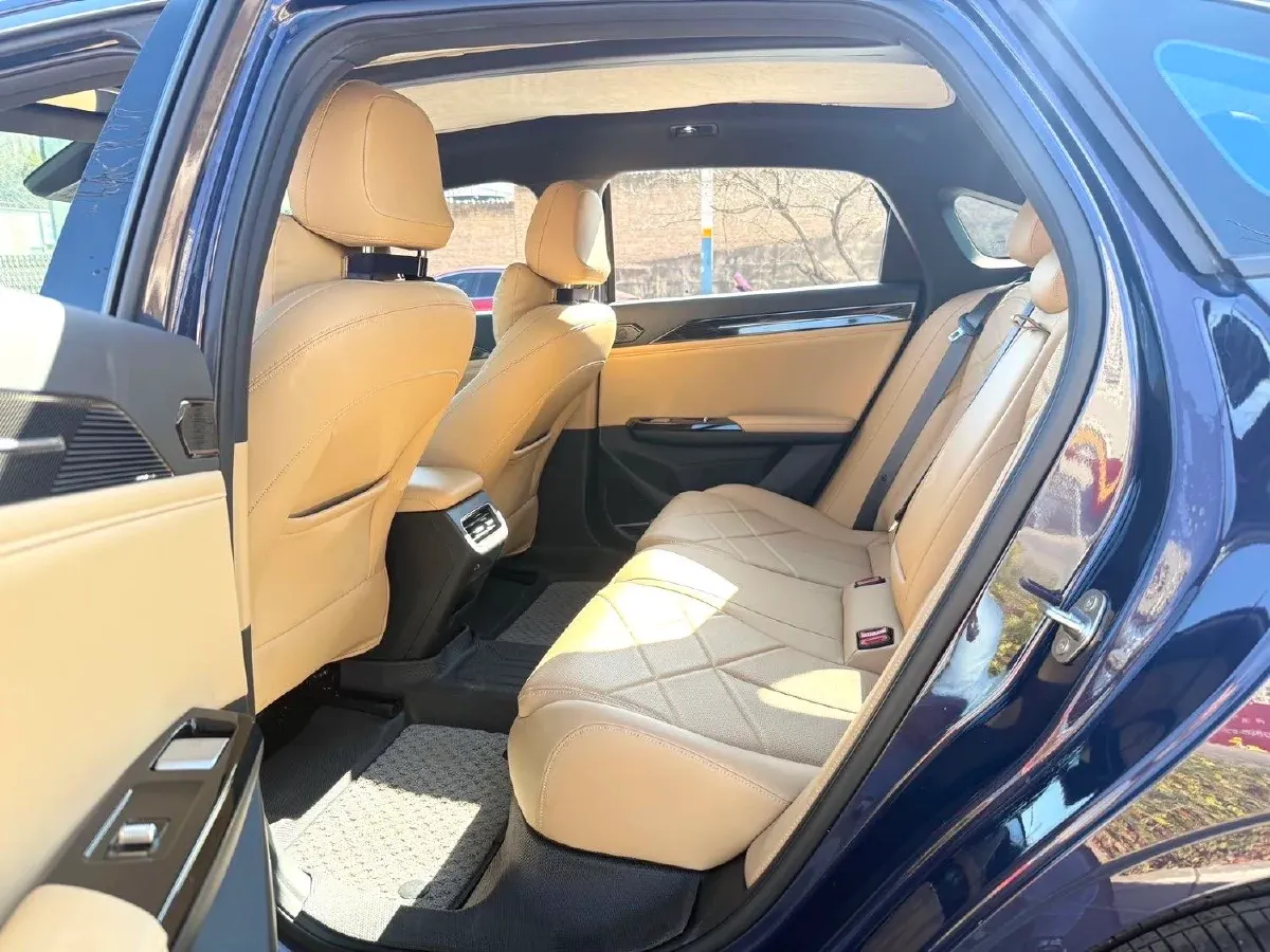 2023 Geely Galaxy L6 1.5T 163HP L4 3DHT PHEV,autocango,china used car exporter,china ev exporter,chinese used car exporter,chinese used ev exporter