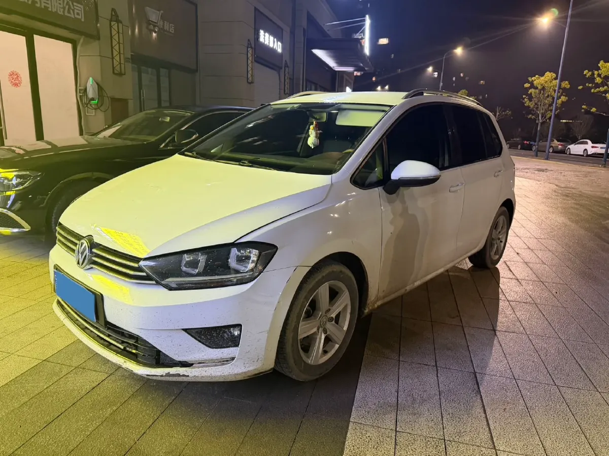 2016 Volkswagen Golf Sportsvan 1.6L 110HP L4 6AT,autocango,china used car exporter,china ev exporter,chinese used car exporter,chinese used ev exporter