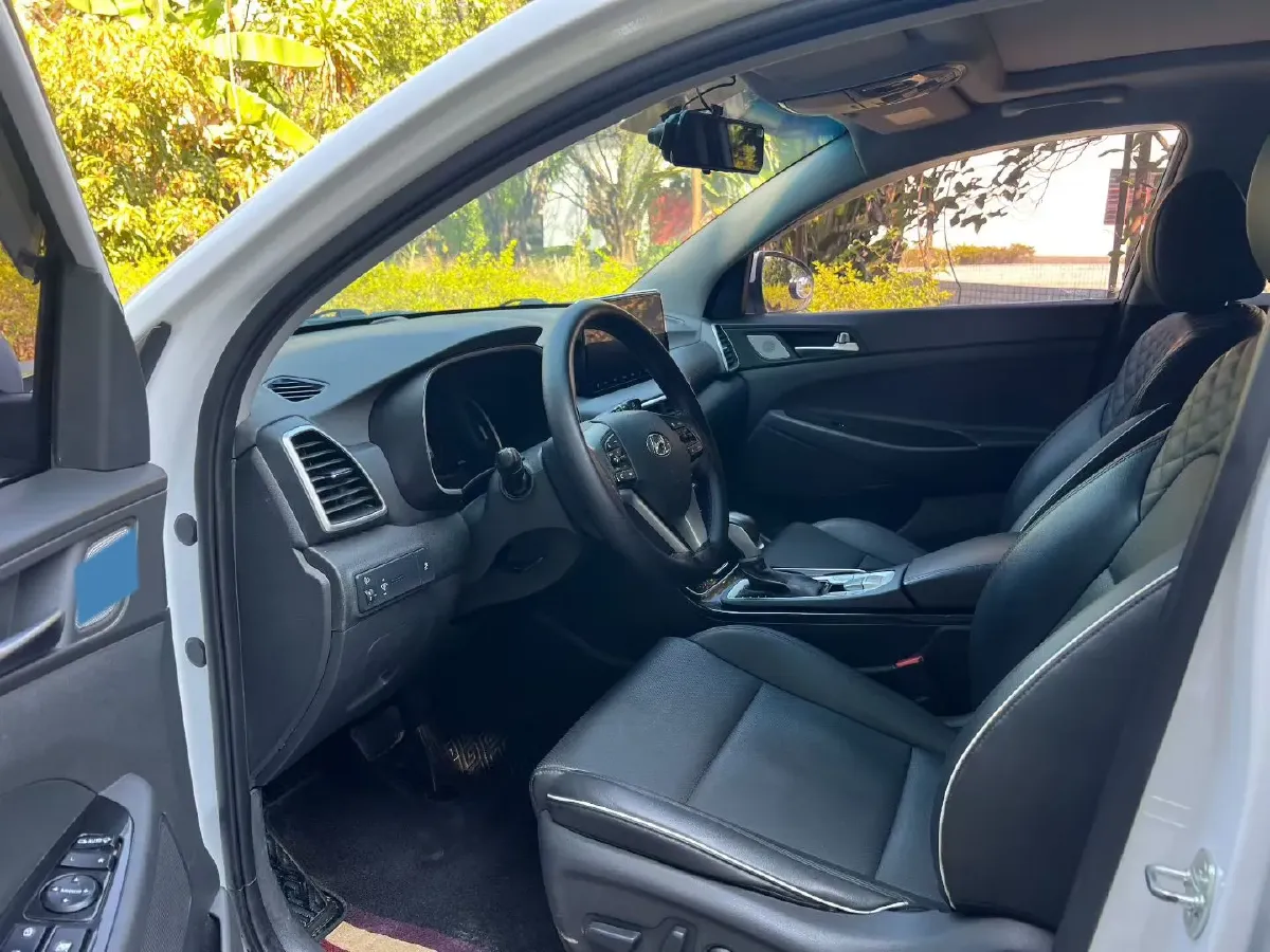 2020 Hyundai Tucson 1.6T 177HP L4 7DCT,autocango,china used car exporter,china ev exporter,chinese used car exporter,chinese used ev exporter