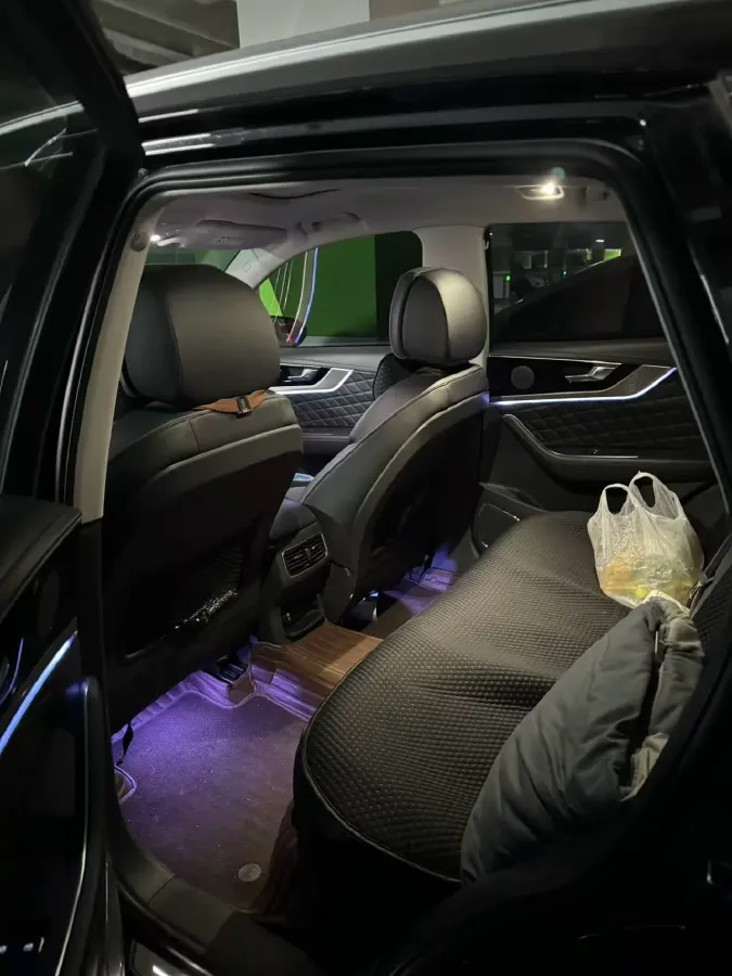 2019 HongQi HS5 2.0T 224HP L4 6AT,autocango,china used car exporter,china ev exporter,chinese used car exporter,chinese used ev exporter