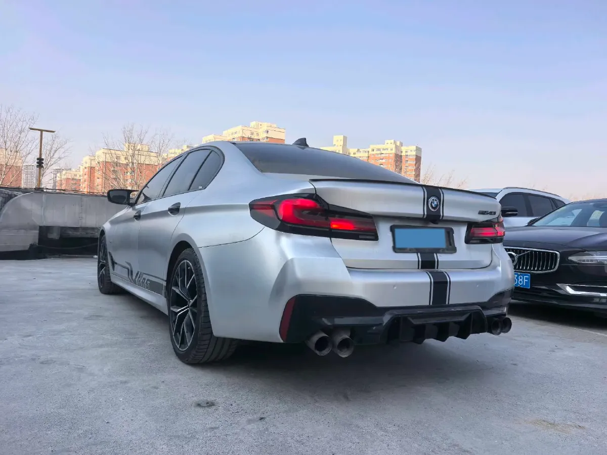 2022 BMW 5 Series 3.0T 340HP L6 8AT,autocango,china used car exporter,china ev exporter,chinese used car exporter,chinese used ev exporter