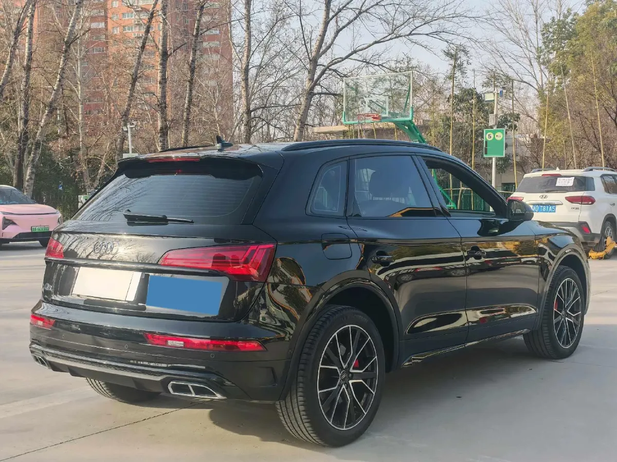 2024 Audi Q5L 2.0T 245HP L4 7DCT,autocango,china used car exporter,china ev exporter,chinese used car exporter,chinese used ev exporter