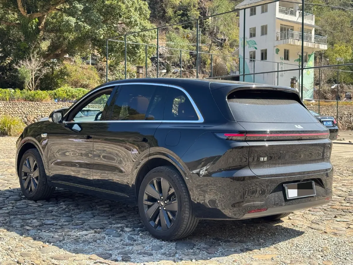 2025 Li L6 Range Extended 154HP L4 REEV,autocango,china used car exporter,china ev exporter,chinese used car exporter,chinese used ev exporter