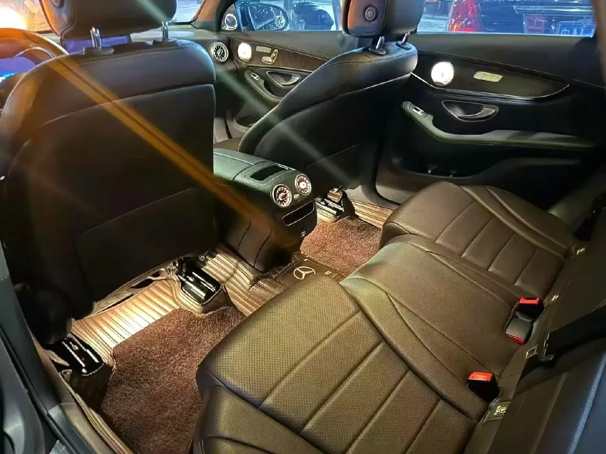 2020 Mercedes-Benz GLC Class 2.0T 197HP L4 9AT,autocango,china used car exporter,china ev exporter,chinese used car exporter,chinese used ev exporter