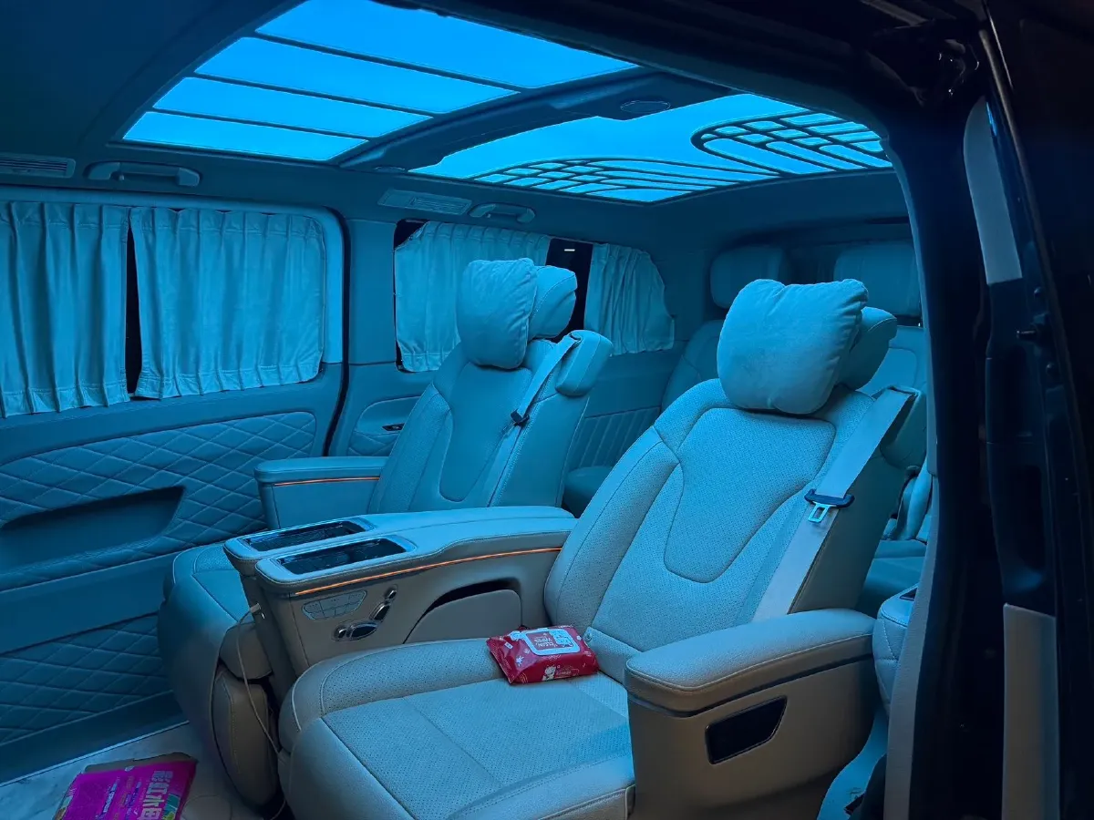 2021 Mercedes-Benz Vito 2.0T 211HP L4 9AT,autocango,china used car exporter,china ev exporter,chinese used car exporter,chinese used ev exporter