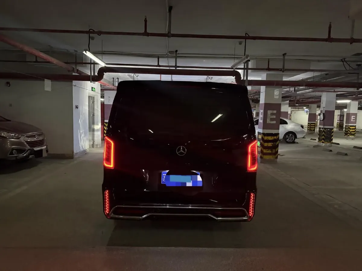 2021 Mercedes-Benz Vito 2.0T 211HP L4 9AT,autocango,china used car exporter,china ev exporter,chinese used car exporter,chinese used ev exporter