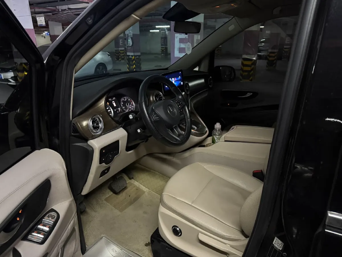 2021 Mercedes-Benz Vito 2.0T 211HP L4 9AT,autocango,china used car exporter,china ev exporter,chinese used car exporter,chinese used ev exporter