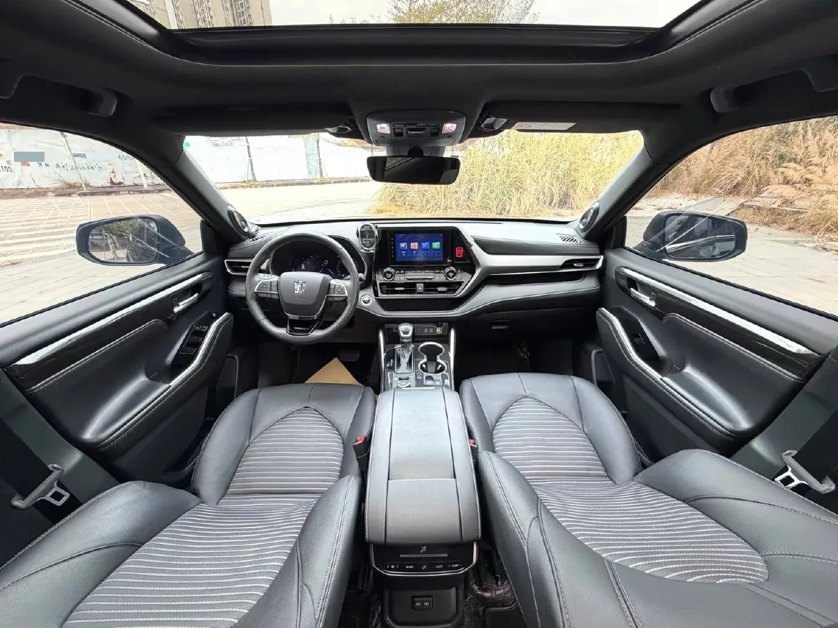 2022 Toyota Crown Kluger 2.0T 248HP L4 8AT,autocango,china used car exporter,china ev exporter,chinese used car exporter,chinese used ev exporter