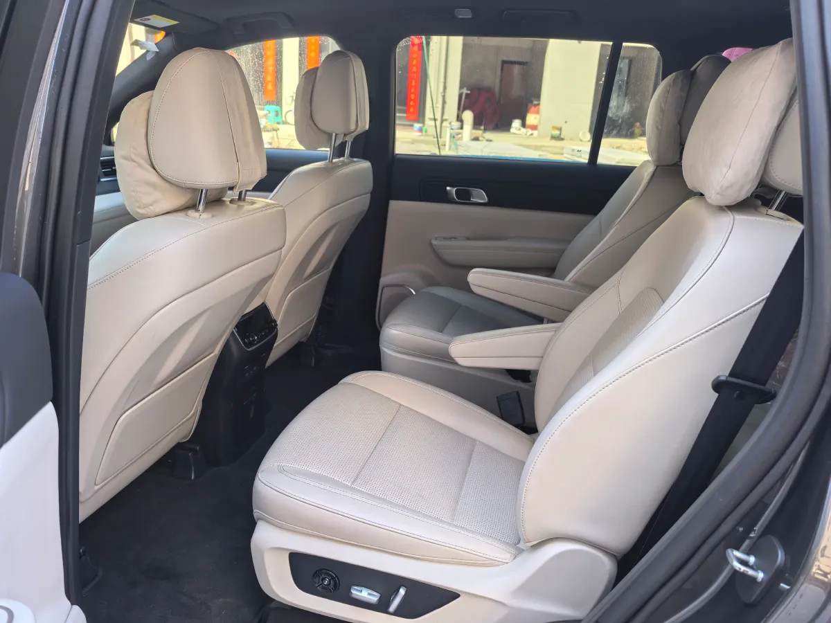 2021 Li ONE Range Extended 131HP REEV 40.5KWH,autocango,china used car exporter,china ev exporter,chinese used car exporter,chinese used ev exporter