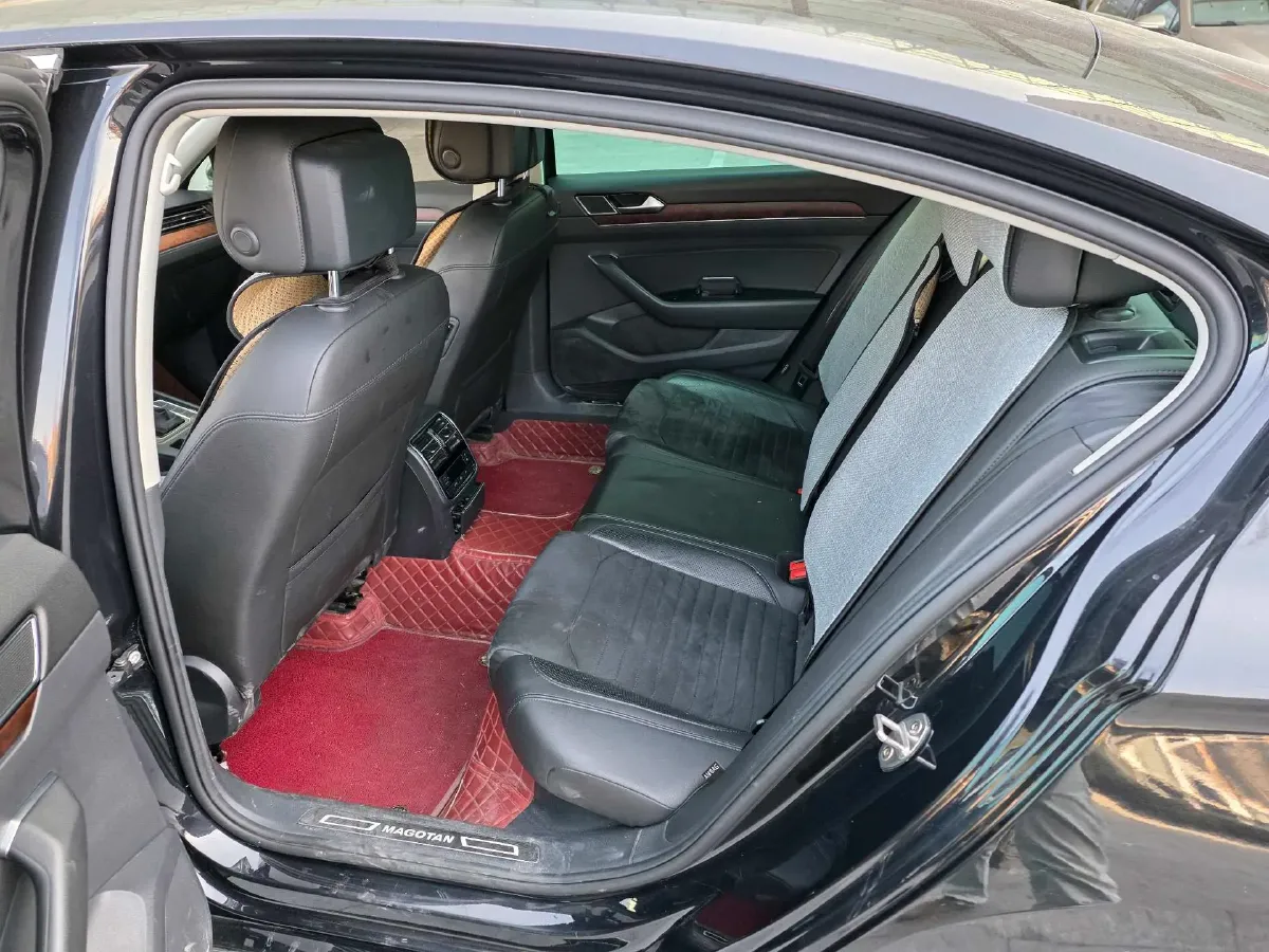 2019 Volkswagen Magotan 2.0T 186HP L4 7DCT,autocango,china used car exporter,china ev exporter,chinese used car exporter,chinese used ev exporter