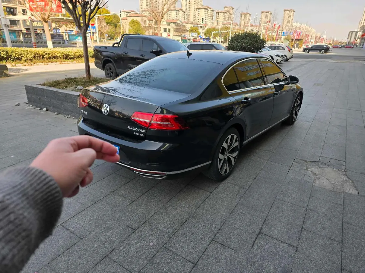 2019 Volkswagen Magotan 2.0T 186HP L4 7DCT,autocango,china used car exporter,china ev exporter,chinese used car exporter,chinese used ev exporter