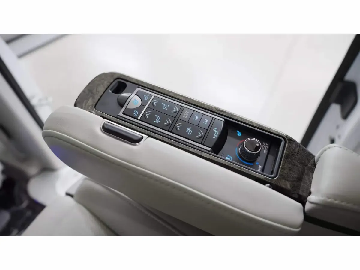 2023 Buick GL8 2.0T 237HP L4 9AT,autocango,china used car exporter,china ev exporter,chinese used car exporter,chinese used ev exporter