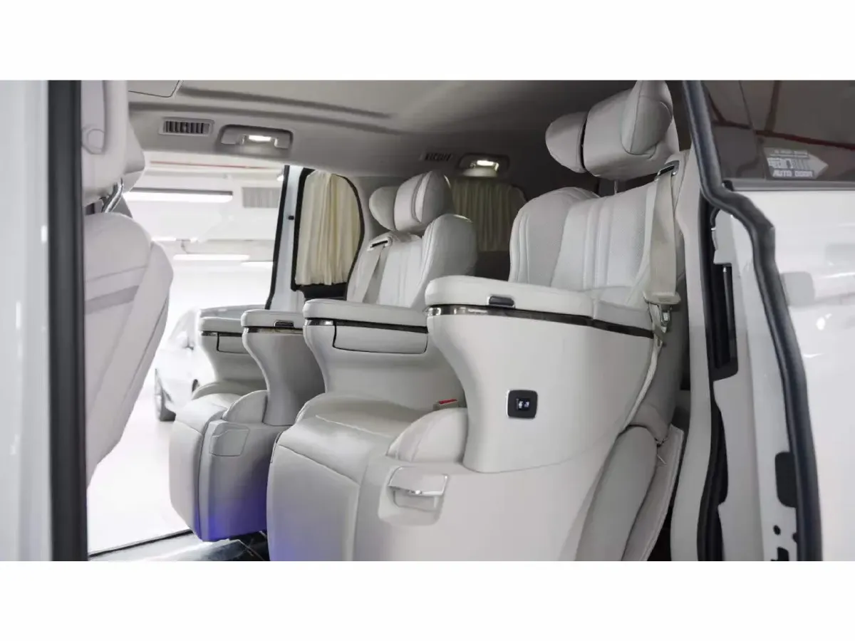 2023 Buick GL8 2.0T 237HP L4 9AT,autocango,china used car exporter,china ev exporter,chinese used car exporter,chinese used ev exporter