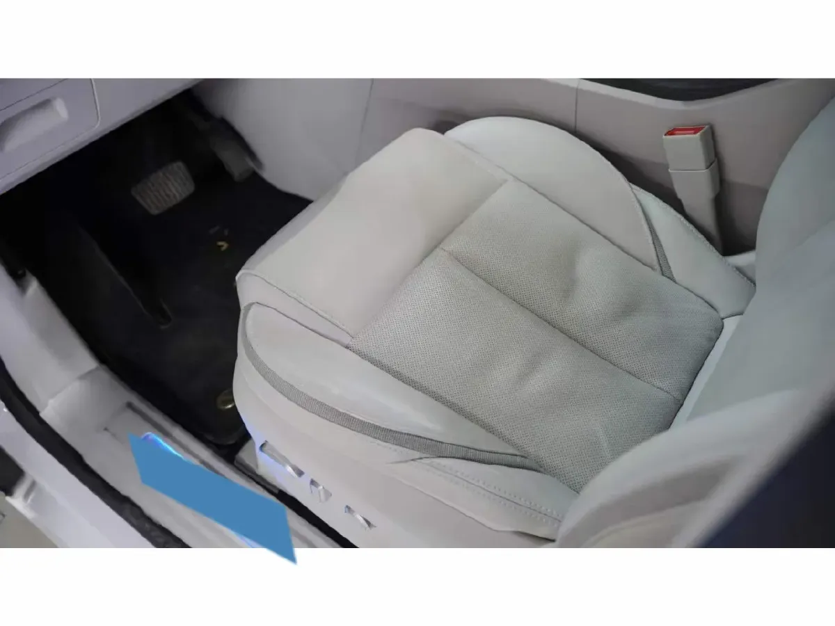 2023 Buick GL8 2.0T 237HP L4 9AT,autocango,china used car exporter,china ev exporter,chinese used car exporter,chinese used ev exporter