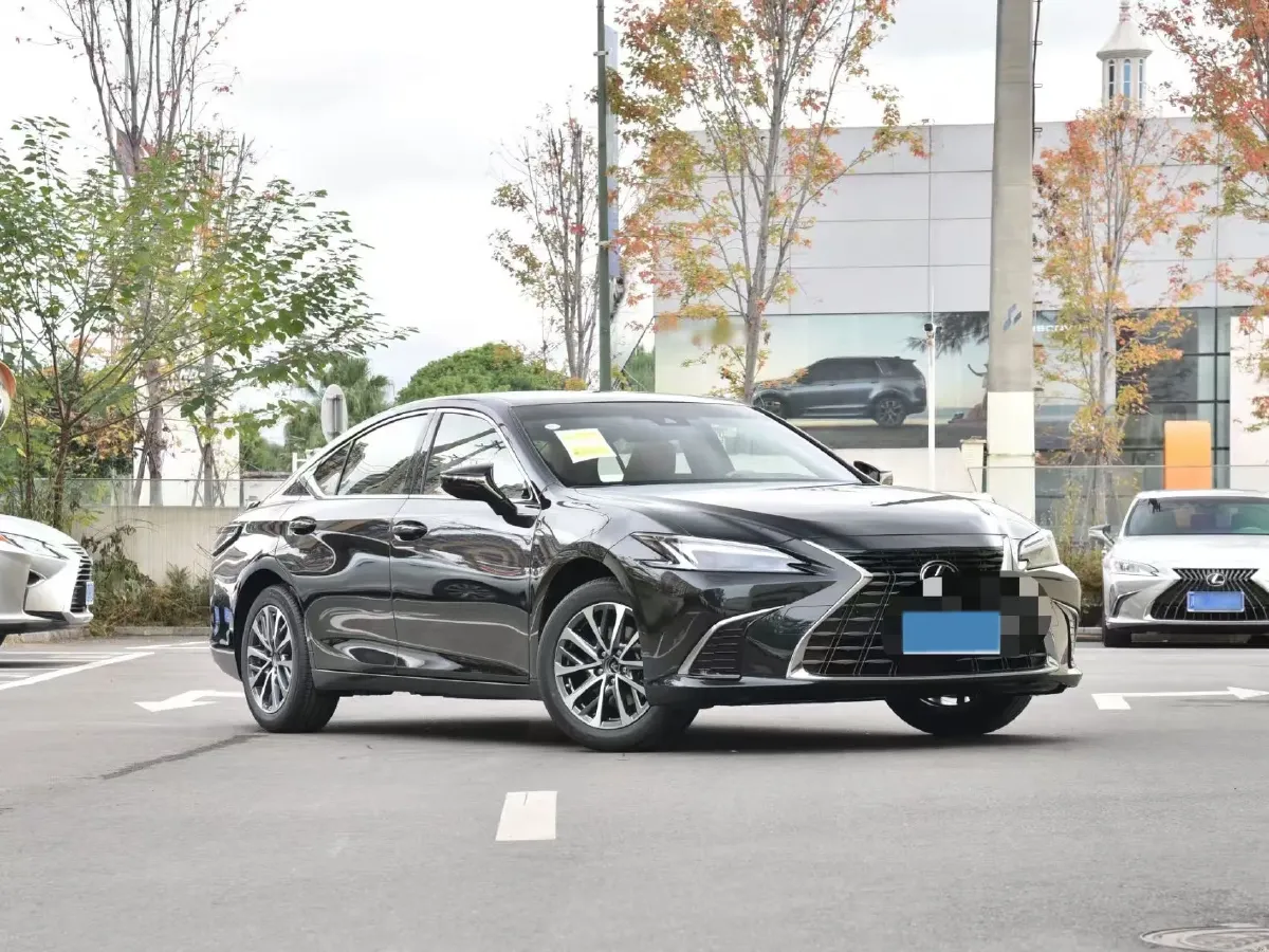 2025 Lexus ES 2.0L 173HP L4 CVT,autocango,china used car exporter,china ev exporter,chinese used car exporter,chinese used ev exporter