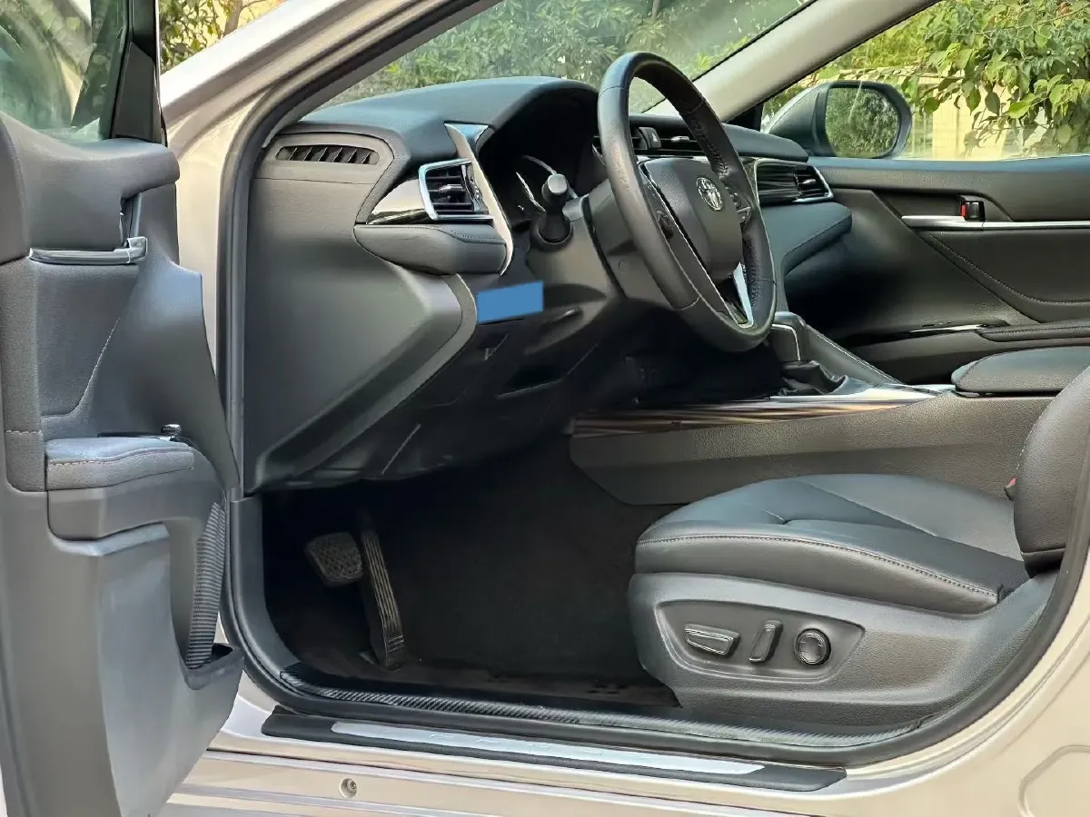 2018 Toyota Camry 2.5L 209HP L4 8AT,autocango,china used car exporter,china ev exporter,chinese used car exporter,chinese used ev exporter