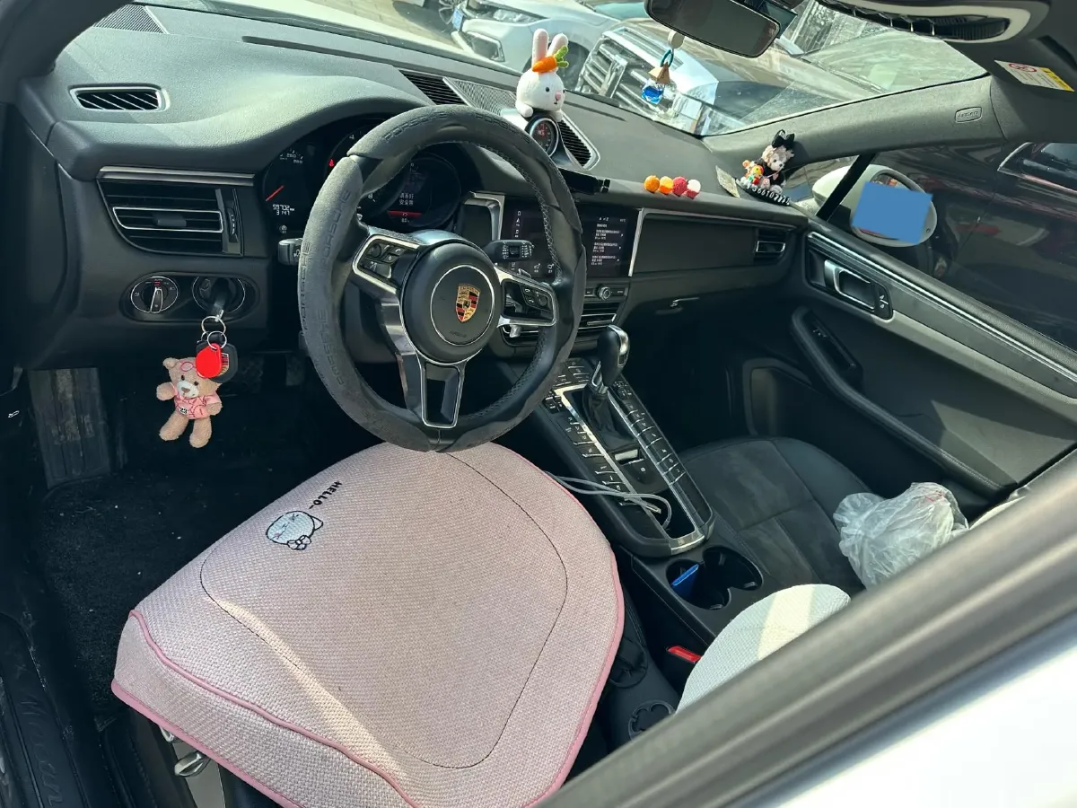 2018 Porsche Macan 2.0T 252HP L4 7DCT,autocango,china used car exporter,china ev exporter,chinese used car exporter,chinese used ev exporter